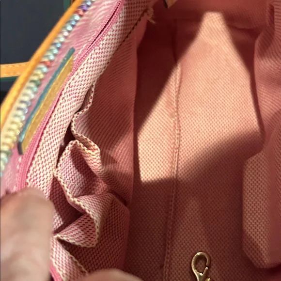 Dooney & Bourke Y2K Stylish Tan Barrel Printed Women's handbag. - Picture 5 of 11